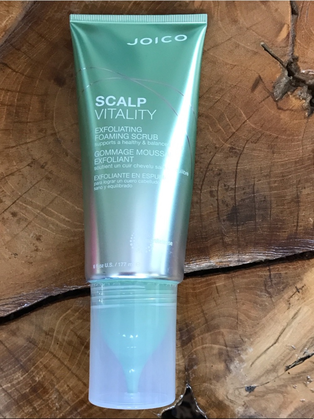 Joico Scalp Vitality Exfoliating Foaming Scrub - Mint Green
